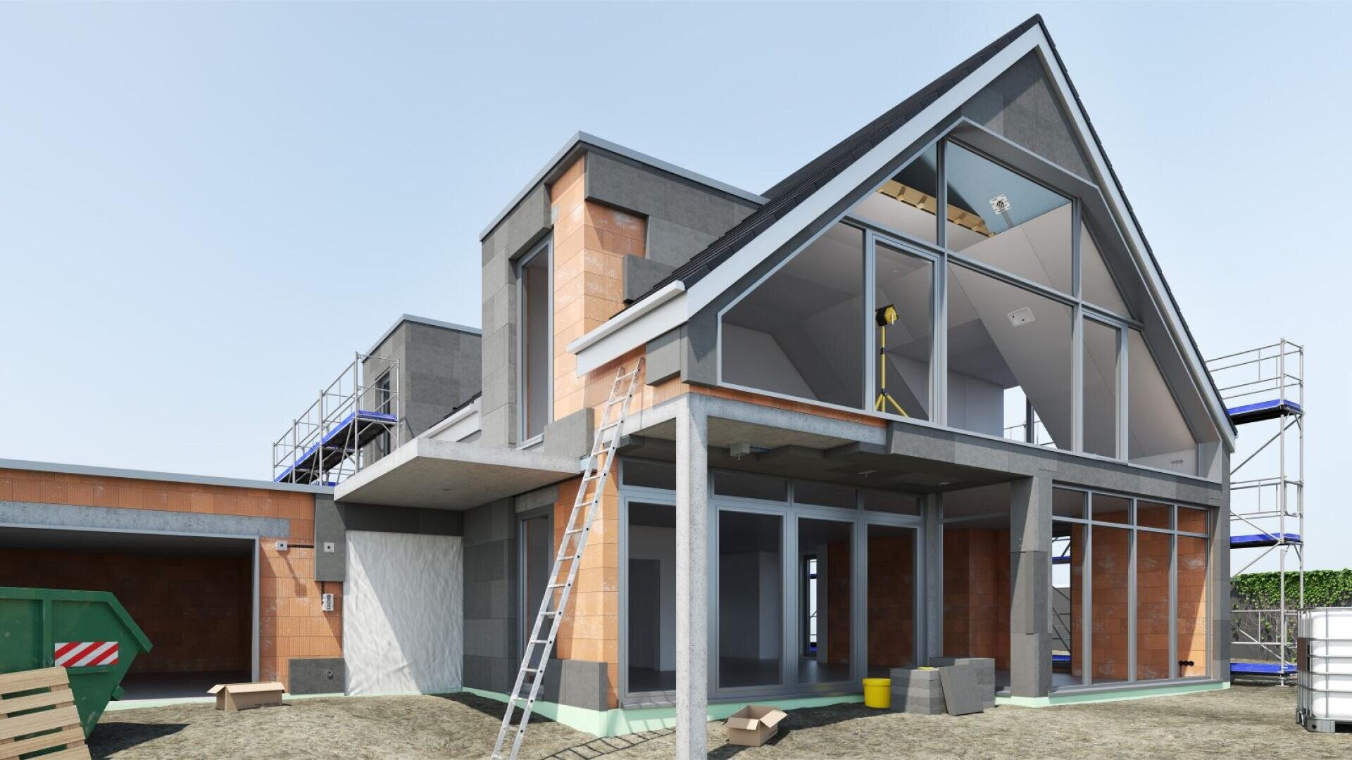 Ein modernes, im Bau befindliches Haus mit großen Glasfenstern, freiliegendem Fachwerk, Gerüsten, einer Leiter und verstreutem Baumaterial unter freiem Himmel.